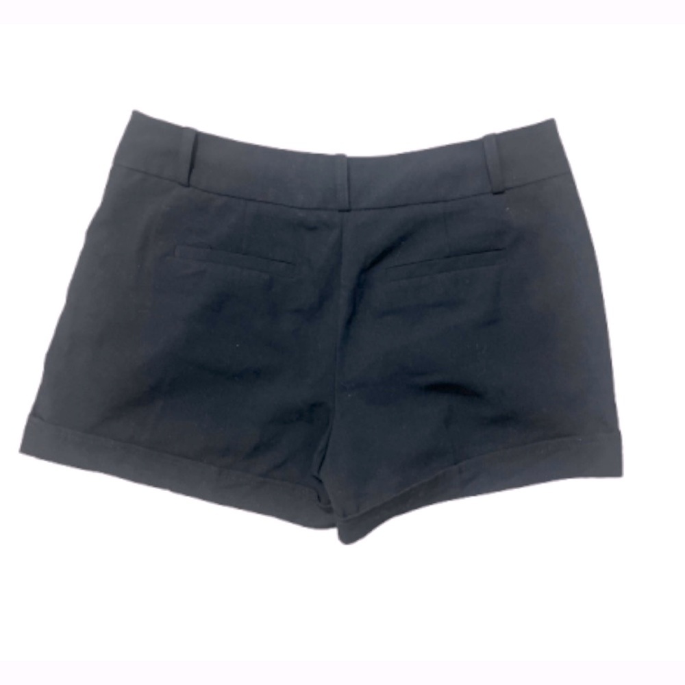 XOXO Elegant Black Pleated Dress Shorts with pockets - Picture 4 of 7